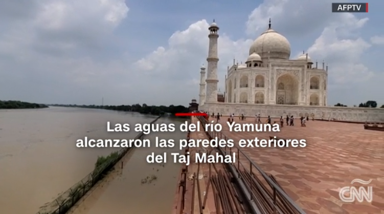  Paredes del Taj Mahal afectadas por las inundaciones en la India