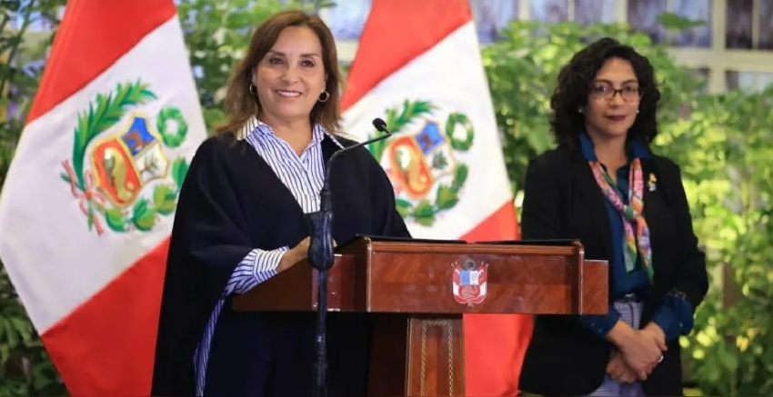  Defensa legal de Dina Boluarte solicita archivar la denuncia que tiene la presidenta por genocidio