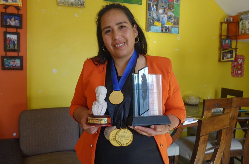  Maestra que ganó Palmas Magisteriales: «alguna vez intentaron botarme por enseñar quechua»