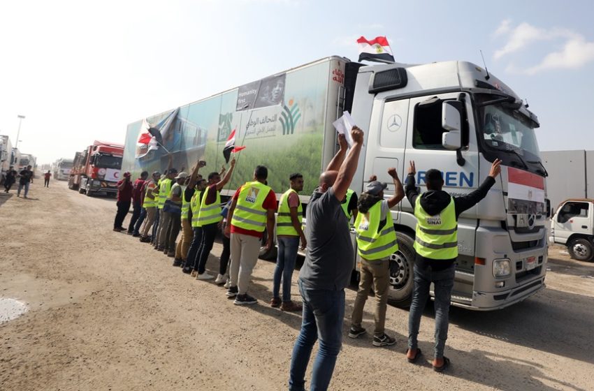  Entra en la Franja de Gaza el mayor convoy de ayuda humanitaria con 24 camiones