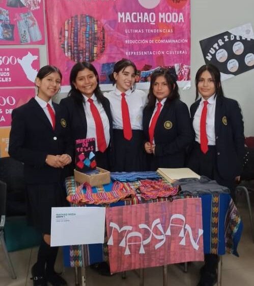  Orgullo nacional: Estudiantes del COAR San Martín ganan concurso internacional con novedosa propuesta de moda sostenible
