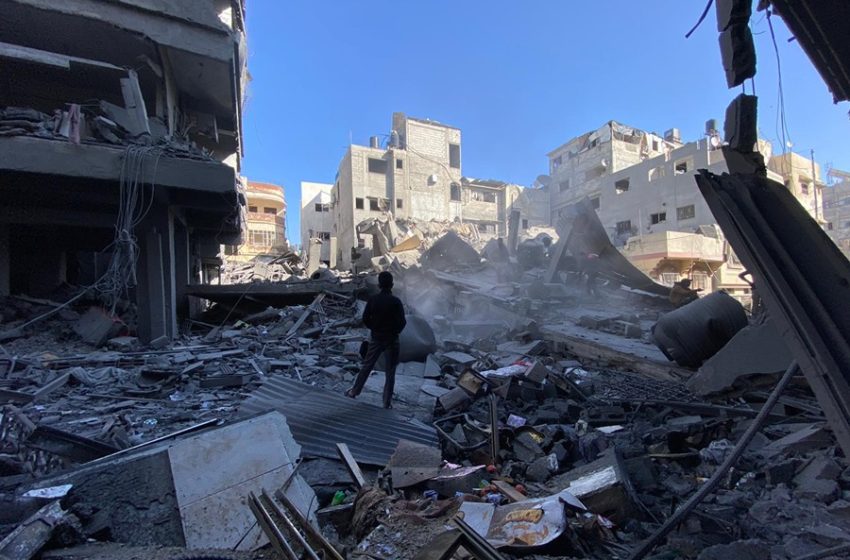  Israel ataca 250 objetivos de Hamás en duros combates en Gaza en los que han muerto 10 soldados