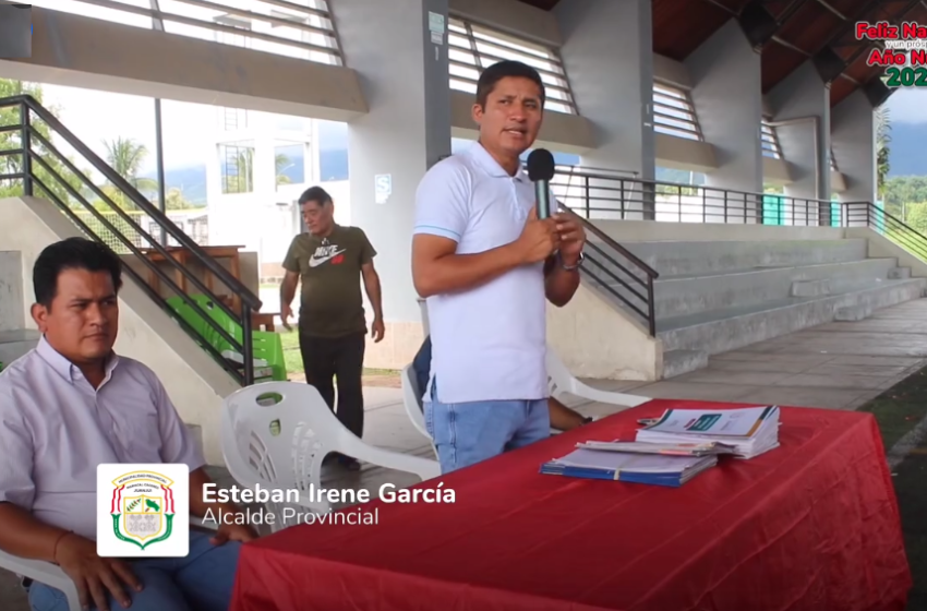  Alcalde Provincial de Mariscal Cáceres – Juanjuí entregó 130 Títulos de Propiedad