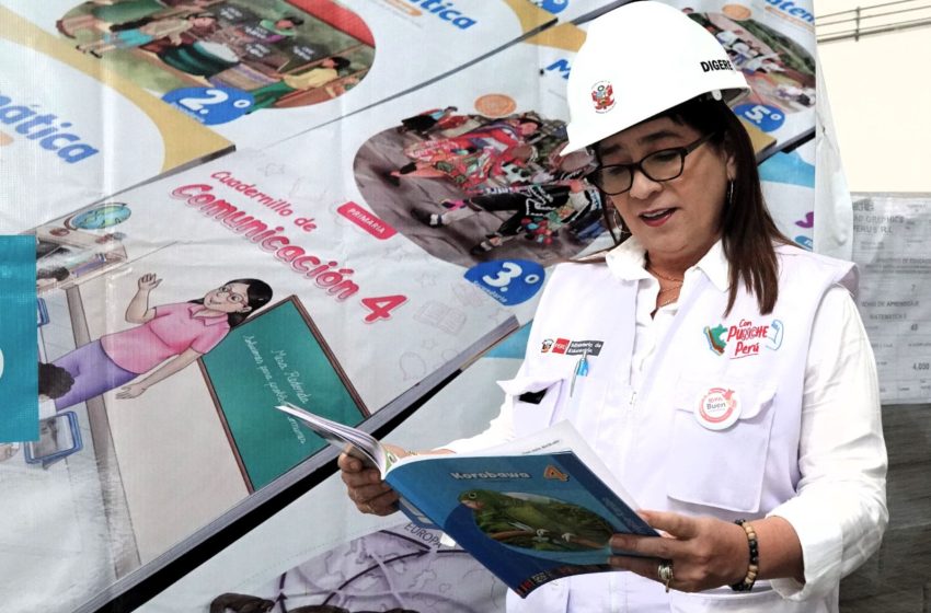  Ministra de Educación supervisa distribución de materiales educativos a todo el Perú