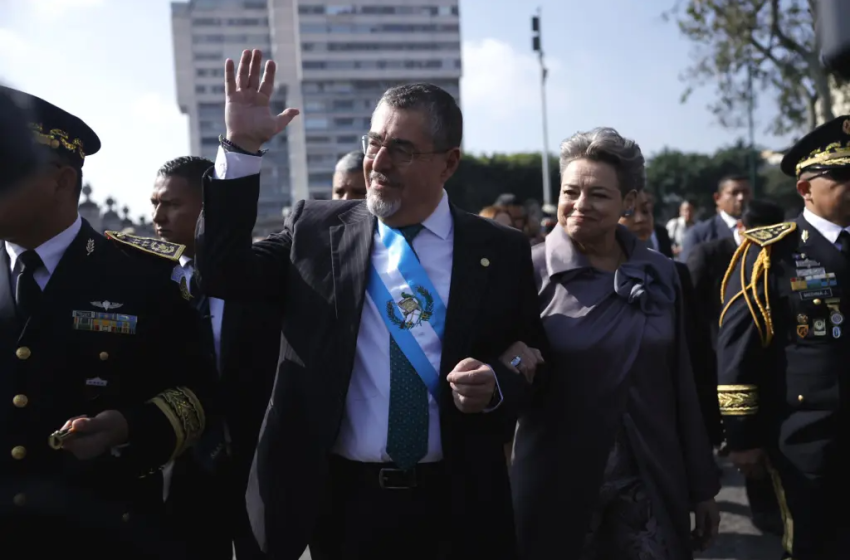  Presidente de Guatemala promete acabar con “prácticas corruptas”