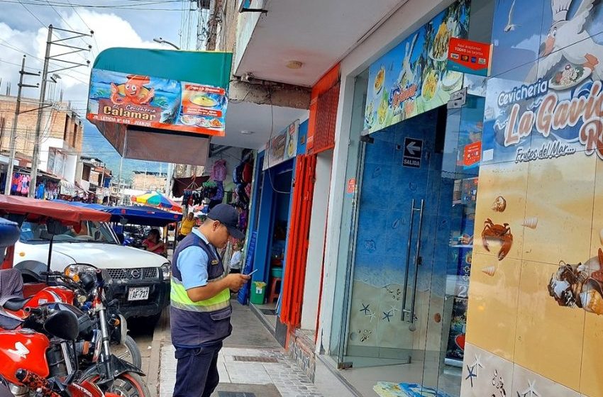  Realizan operativo a establecimientos comerciales que expenden alimentos en Juanjuí