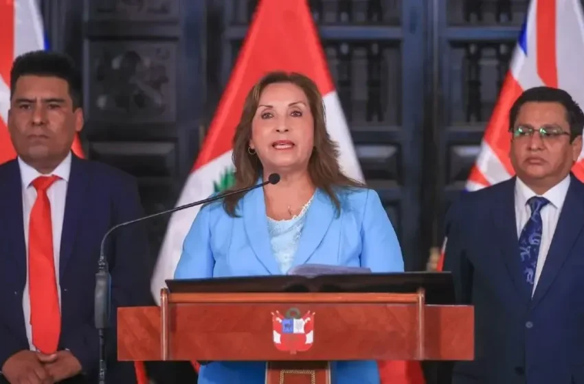  Dina Boluarte tras censura a Santiváñez: «Pondremos en el Mininter otro ciudadano valiente como él»