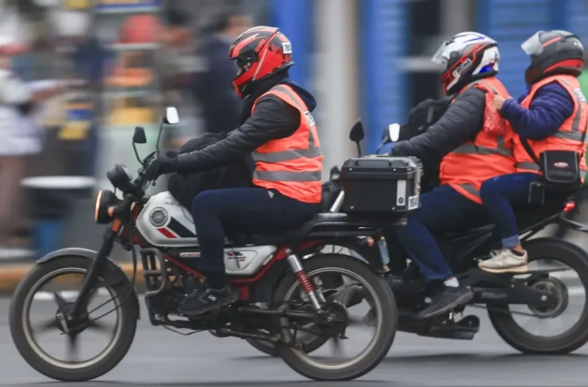  Ejecutivo posterga aplicación de sanciones a motociclistas que no usen chalecos con placas: ¿continúa siendo obligatorio?
