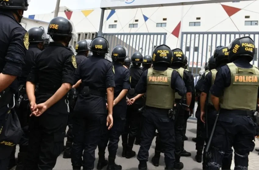 Más de 900 policías han sido detenidos en lo que va del 2025 por estar presuntamente involucrados en diversos delitos