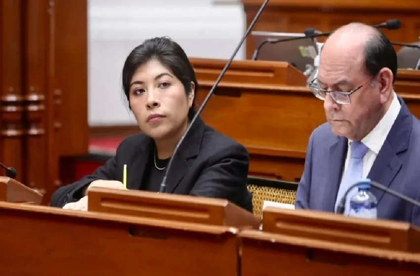  Fiscalía solicitó al Poder Judicial 12 meses de impedimento de salida del país contra Betssy Chávez