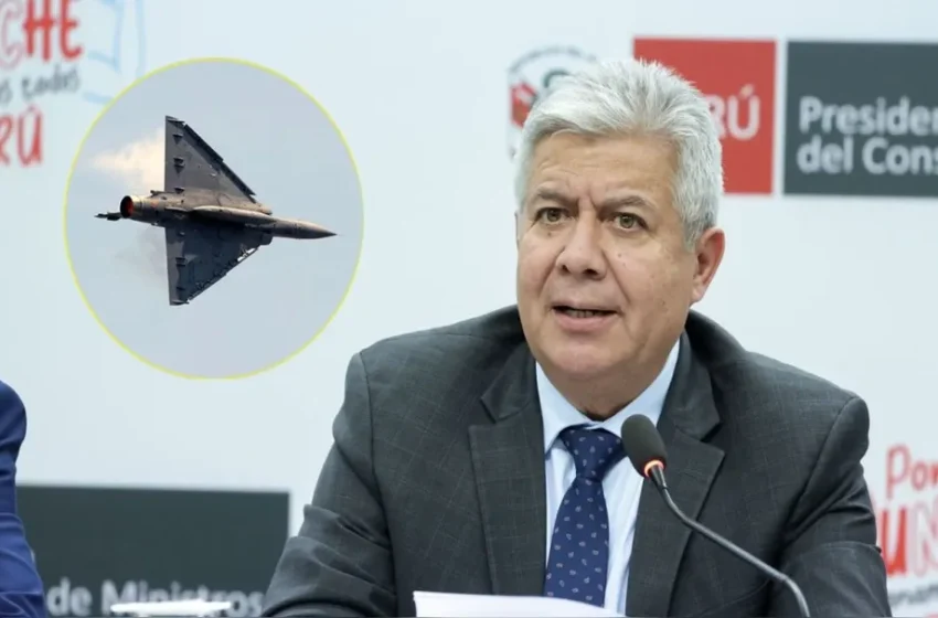  Ministro de Defensa anuncia adquisición de 24 aviones caza: «Va a permitir disponer de una Fuerza Aérea disuasiva»