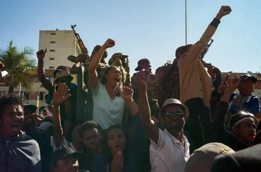  Claves para entender la crisis que desembocó en un golpe de Estado en Madagascar