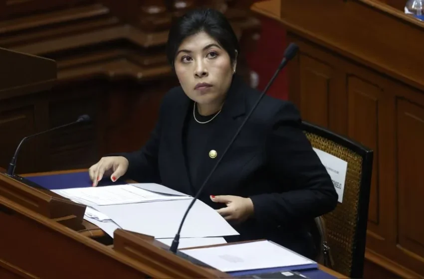  Gobierno anuncia que «dará a conocer el resultado» de solicitud de salvoconducto a Betssy Chávez tras realizar consulta a países de la OEA