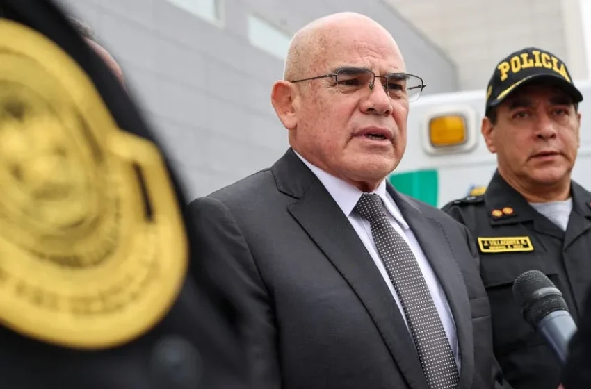  Ernesto Álvarez dice que bandas criminales gobiernan cárceles «en un alto grado» y que se contempla declarar en emergencia al Inpe