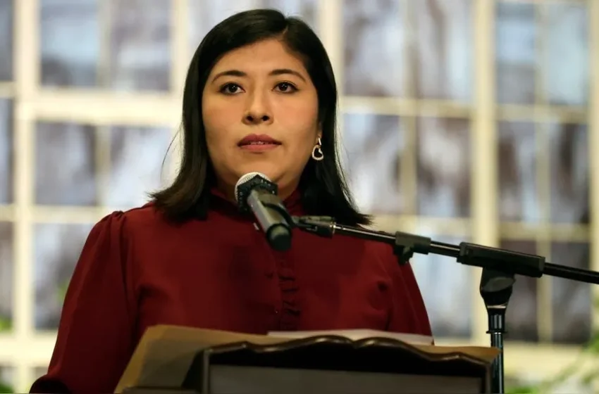  Senador mexicano califica de «torpeza diplomática» que México otorgue asilo político a Betssy Chávez