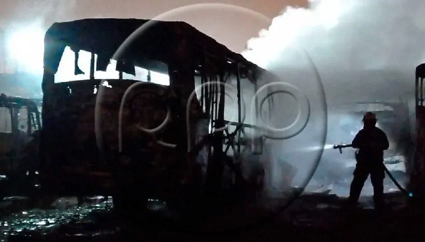  “Hemos perdido todo”: incendio en cochera consumió 17 buses de transporte público en Ate