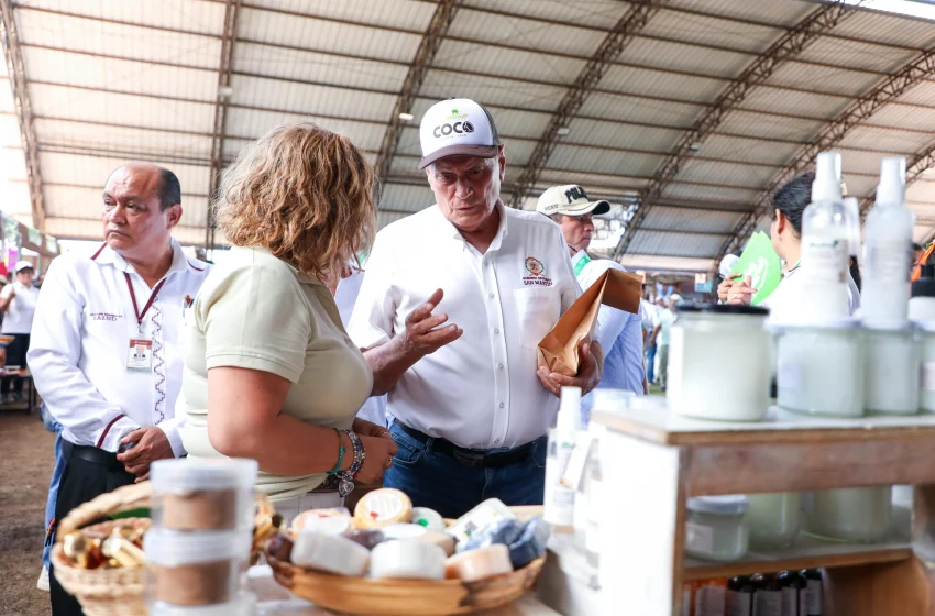  Goresam lidera el crecimiento del coco con ventas que superan los 36 mil soles en su festival regional