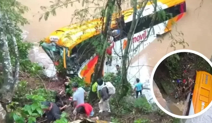  Bus repleto de pasajeros cayó a río de Juanjuí: Pobladores ayudaron con el rescate de pasajeros