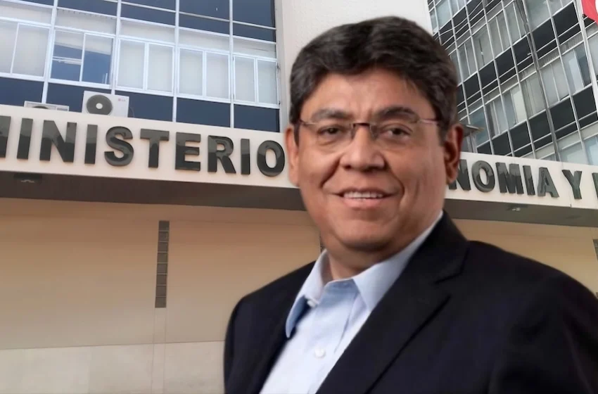  ¿Desde cuándo los feriados se moverían a los viernes? Esto respondió el ministro Elmer Cuba7