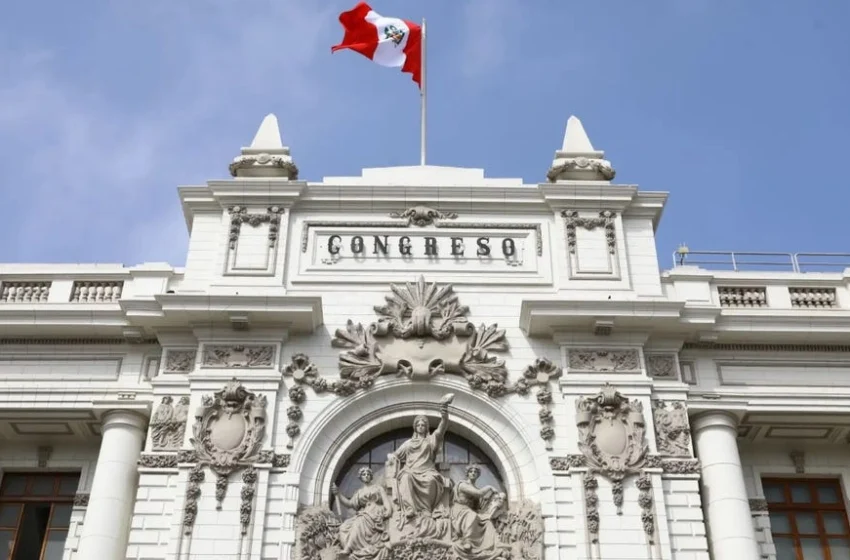 En menos de un mes, casi una decena de iniciativas parlamentarias buscan cambiar los reglamentos del Congreso bicameral