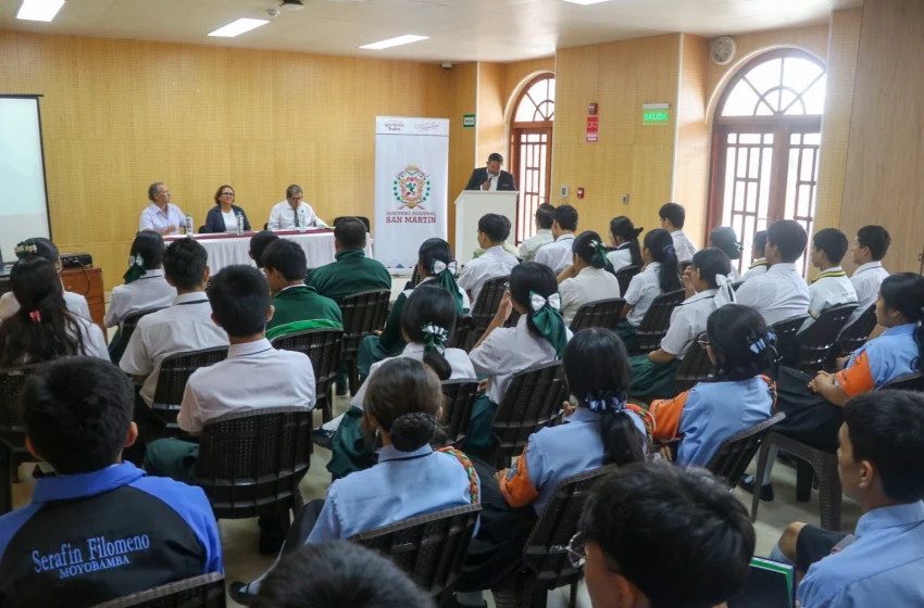  Estudiantes de las 10 provincias conocen la historia de San Martín en el marco de su 120 aniversario