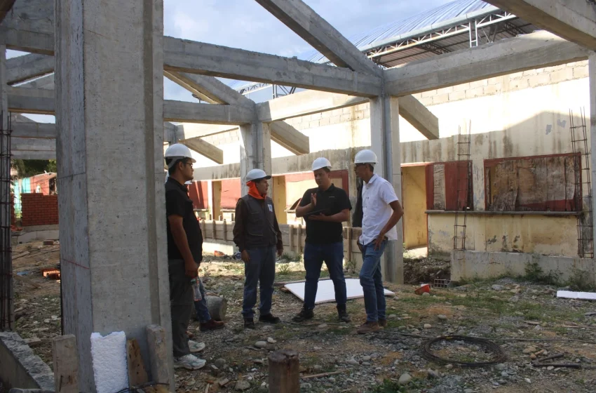  Supervisión en Uchiza verifica avance de obras de educación y salud